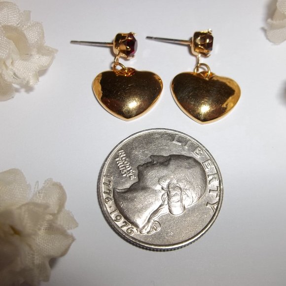 Pre-owned Heart Earrings Gold & Faux Ruby Red Post Stud Dangle Drop Jewelry A209 - Picture 3 of 4